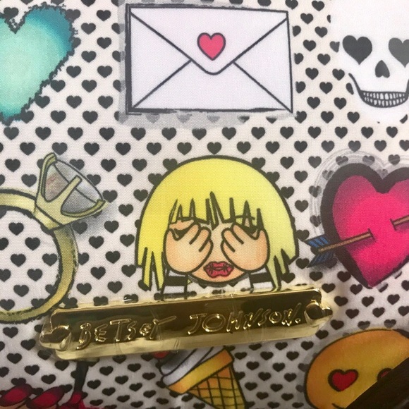 Betsey Johnson Emojis 2 Piece Cosmetic Case Set - Picture 8 of 8